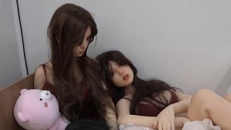 리얼돌 체험방, 어떻게 생각하십니까?