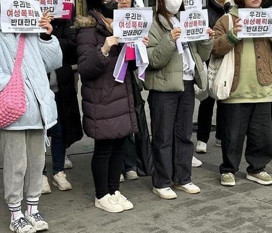 논란의 성인 페스티벌, 어떻게 생각하세요?