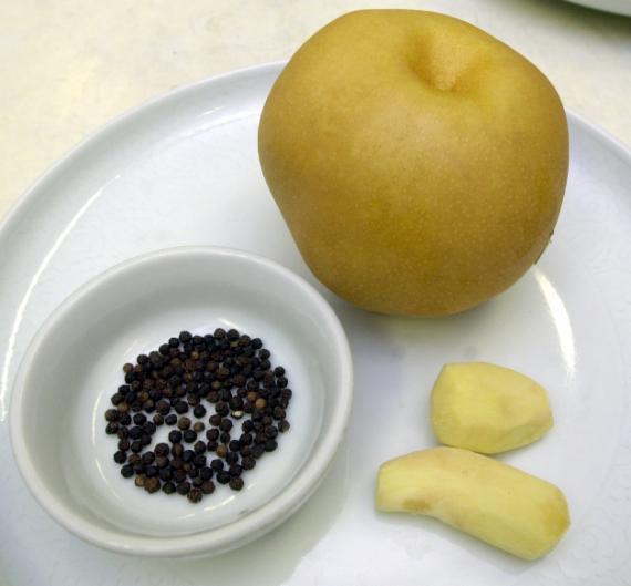 그랜드 인터컨티넨탈호텔 한식당 '한가위'의 추석음식 배숙의 재료들. ⓒ사진 파이낸셜뉴스