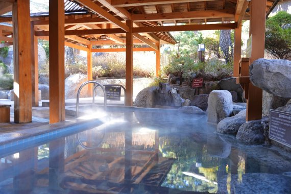 강원 속초 척산온천휴양촌 노천탕의 모습 ⓒ 파이낸셜뉴스