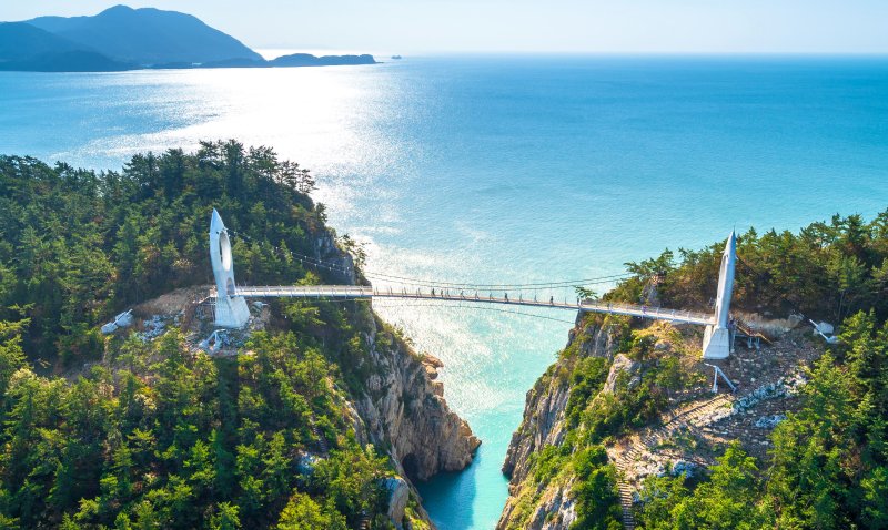 행정안전부와 한국섬진흥원이 공동으로 선정한 '찾아가고 싶은 봄섬' 여수 하화도. ⓒ사진 전남도 제공, 뉴시스