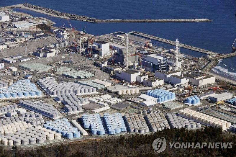 후쿠시마 제1원자력 발전소의 처리수 저장 탱크. ⓒ사진 2021년 2월 13일 로이터, 연합뉴스