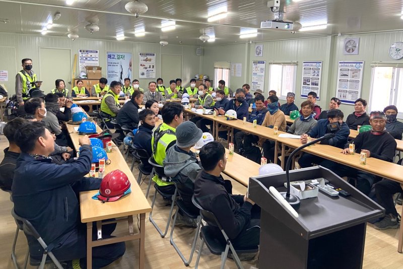 반도건설 외국인 근로자 품질시공 및 안전 교육 모습. ⓒ뉴시스